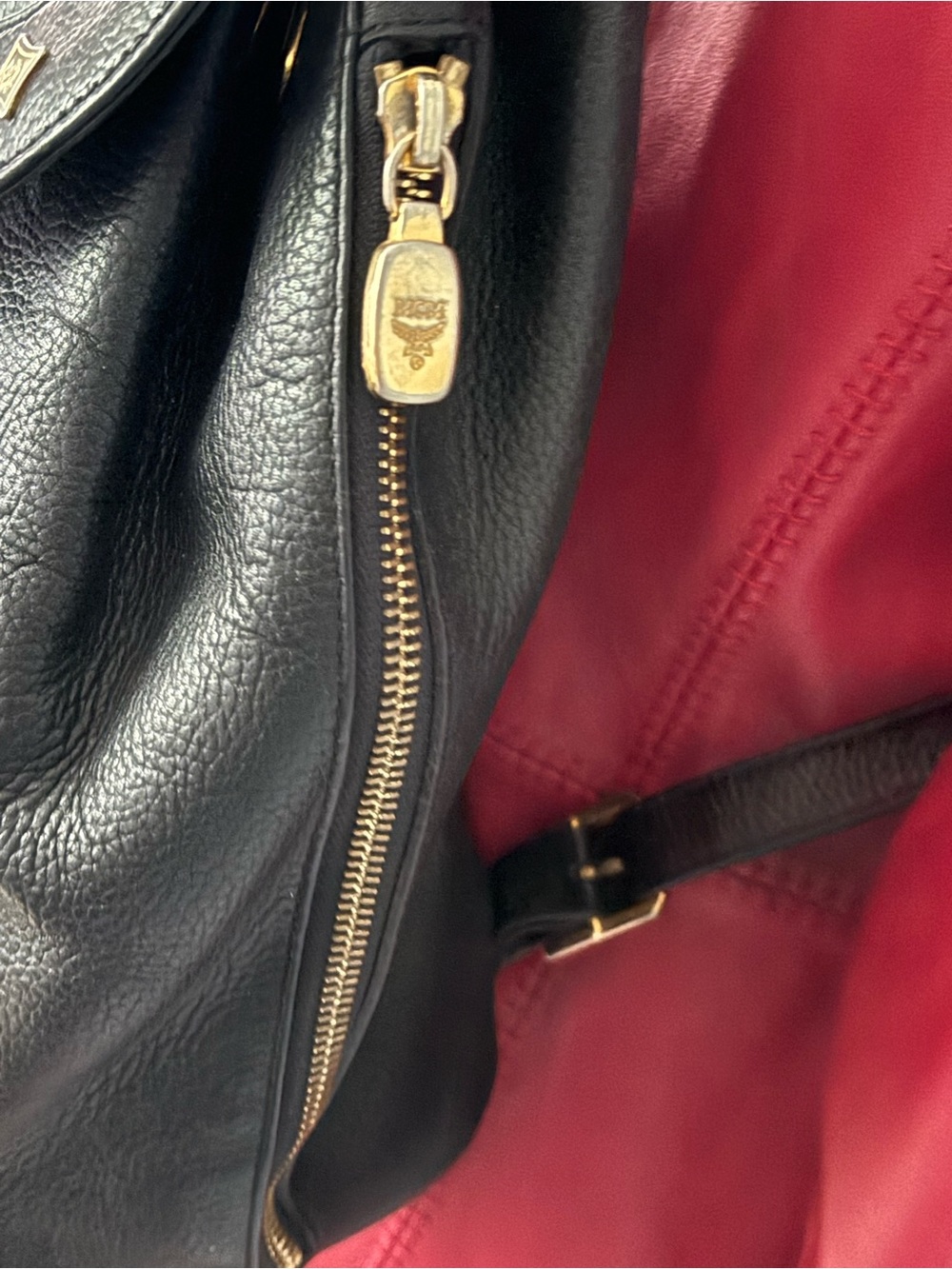 Vintage MCM Black Leather Visetos Logo Backpack with Gold Accents - Picture 7 of 17